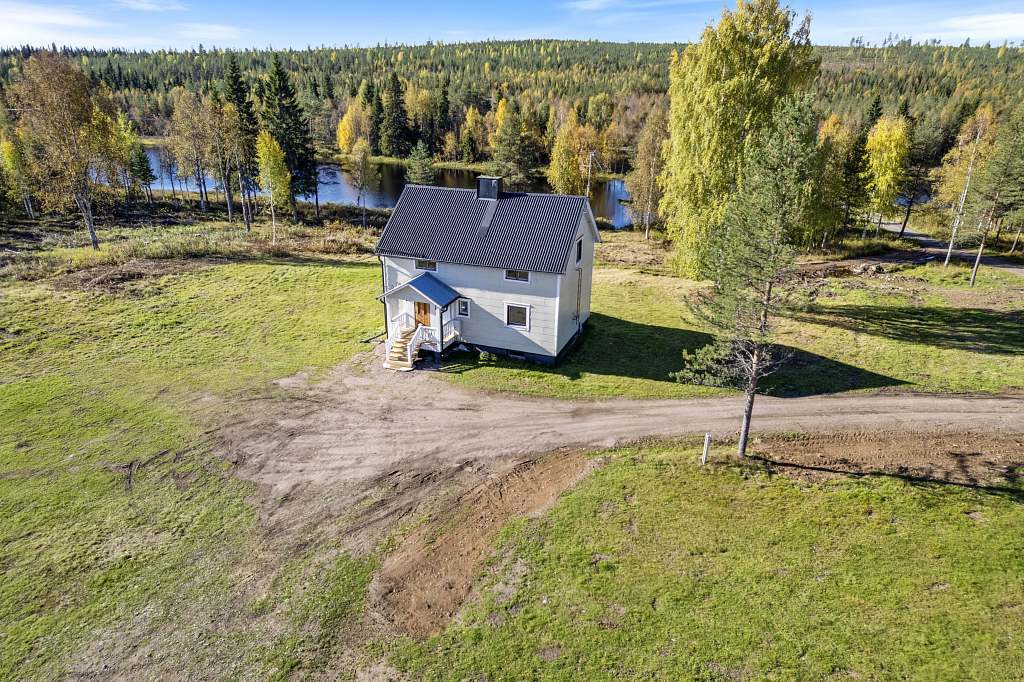Kenttäsaari 6, Pajala
