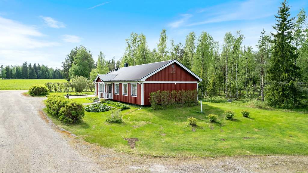 Erkheikki 128, Pajala