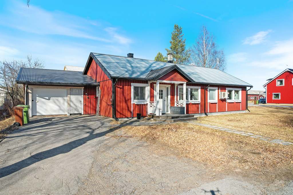 Smedjevägen 18, Älvsbyn