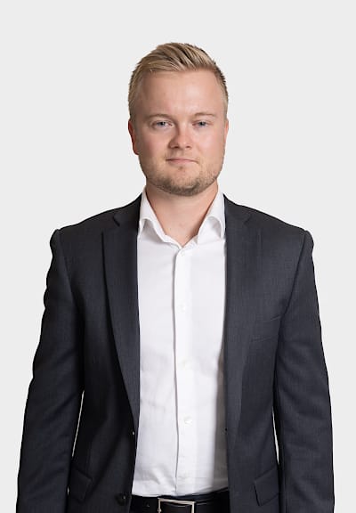 Fastighetsmäklare Willy Hallin på JNF:s kontor i Luleå
